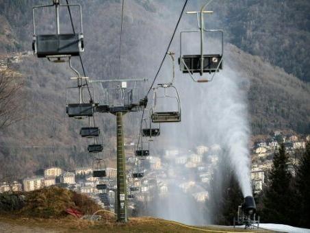 Winter Olympics: high in the Alps, artificial snow will still play role